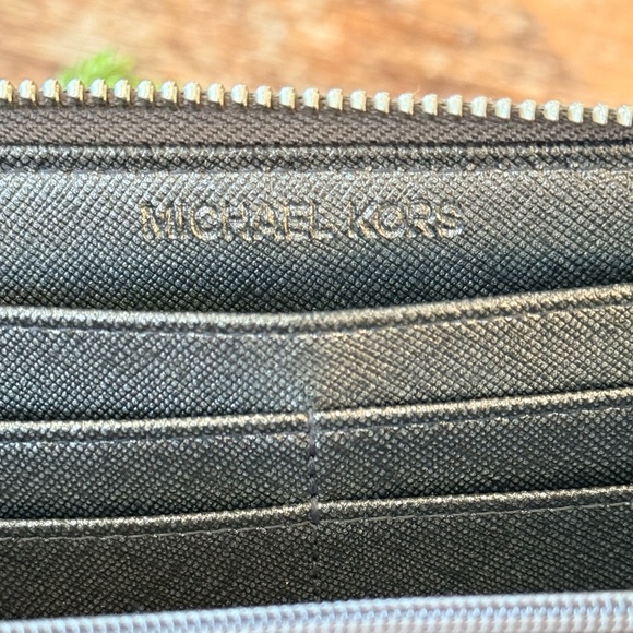 Michael Kors Silver Logo Wallet - Picture 10 of 12